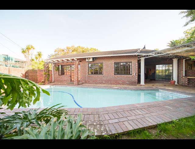 3 BEDROOM HOUSE FOR SALE IN BONZA BAY